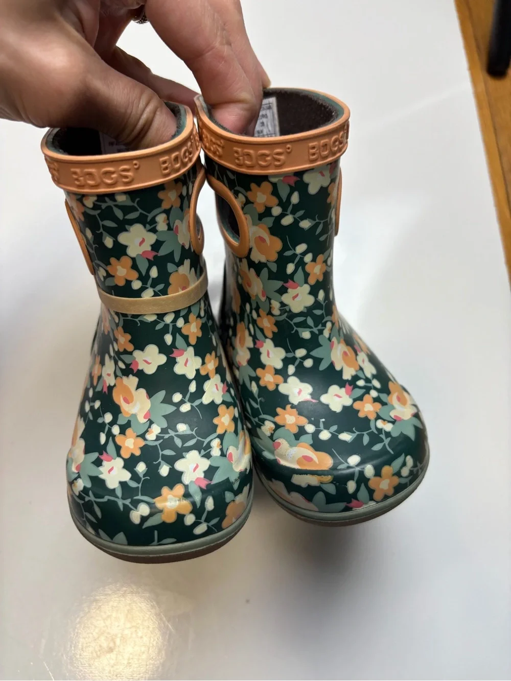 Bogs Skipper II Floral Rain Boots sz 4